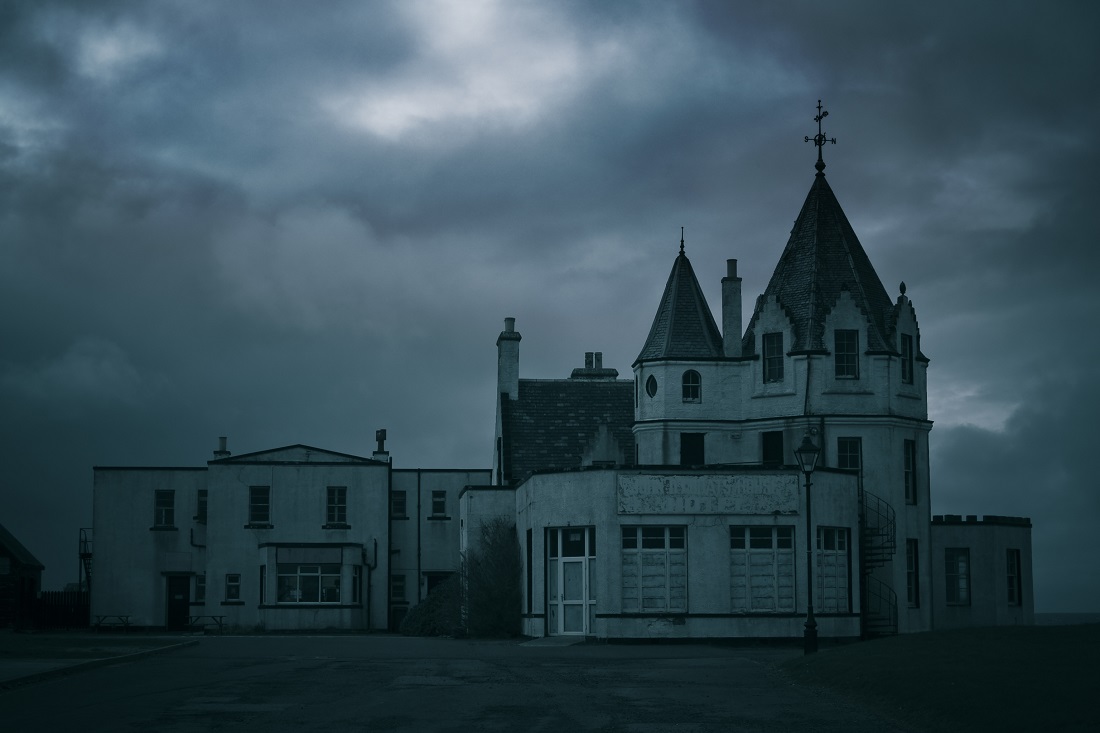 10 Scariest Haunted Hotels