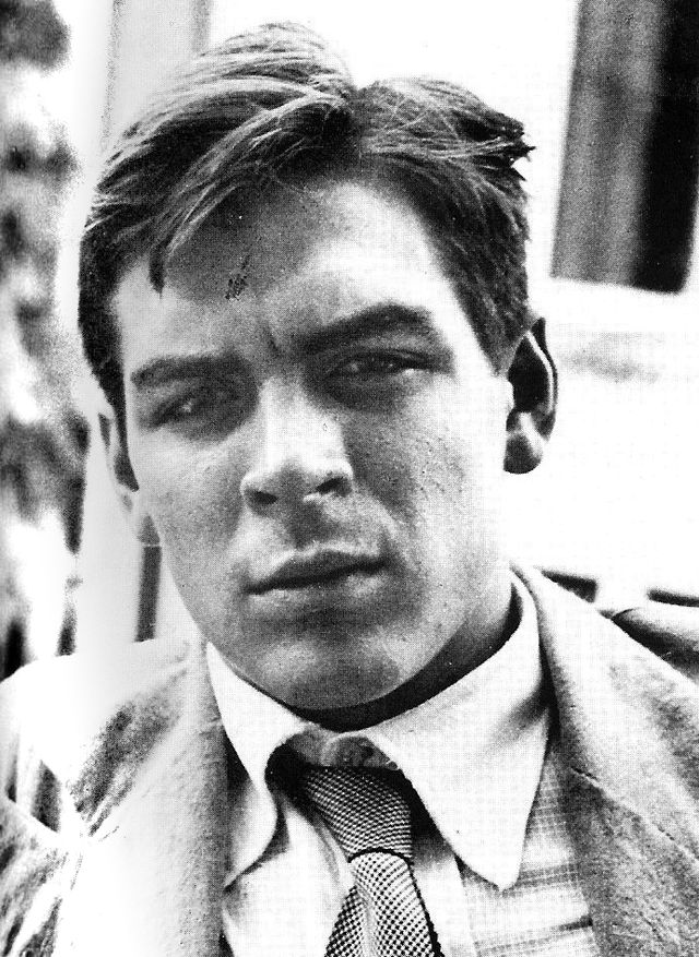 Che Guevara 22 Years Old.  Che as a young man