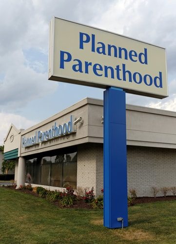 Top 10 Facts about the Invention of the Birth Control Pill 5 Margaret Sanger's work led to the development of planned parenthood movement