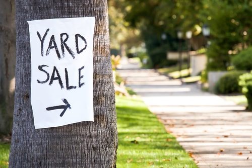 10 Amazing Tips for Haggling at Flea Markets & Yard Sales