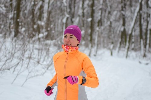 Top 10 Time-Tested Tips for Running in Cold Weather 2 Cold weather running requires a good hat and gloves.