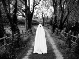 Are Ghosts Real? Here Are 10 Reasons You Should Believe!