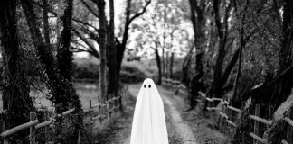 Are Ghosts Real? Here Are 10 Reasons You Should Believe!