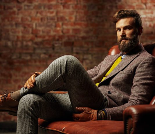 10 Reasons Why You Should Date a Man with a Beard 